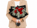 Simple Rose and Gypso Bouquet