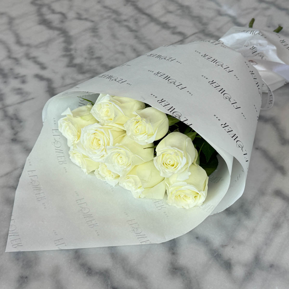 10 White Roses