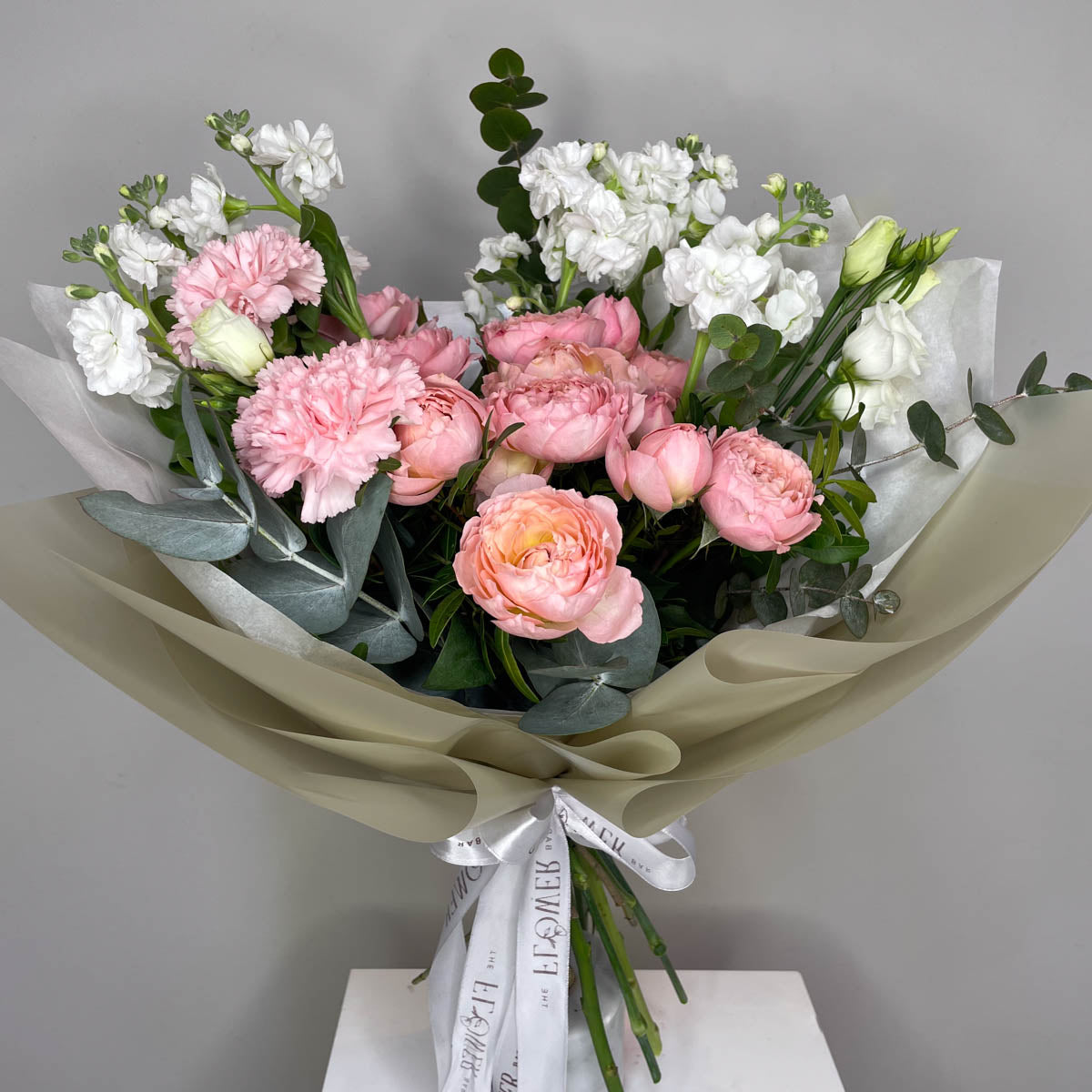 Букет роз и диантуса «Барбара»