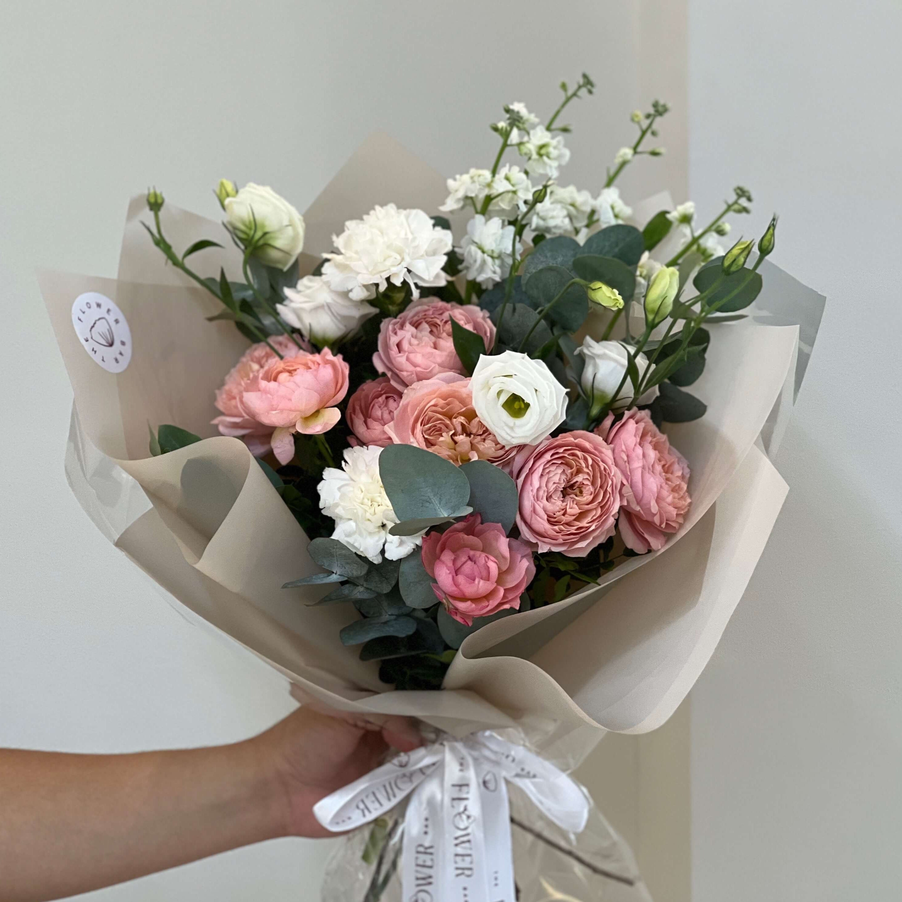 Букет роз и диантуса «Барбара»